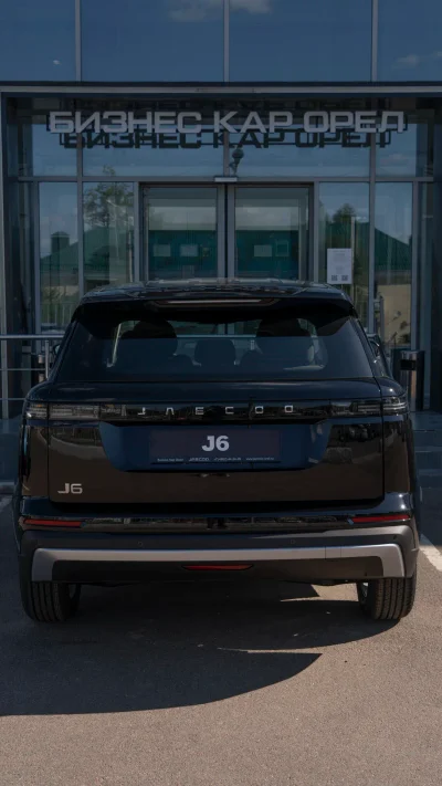 JAECOO J8 — вид сзади